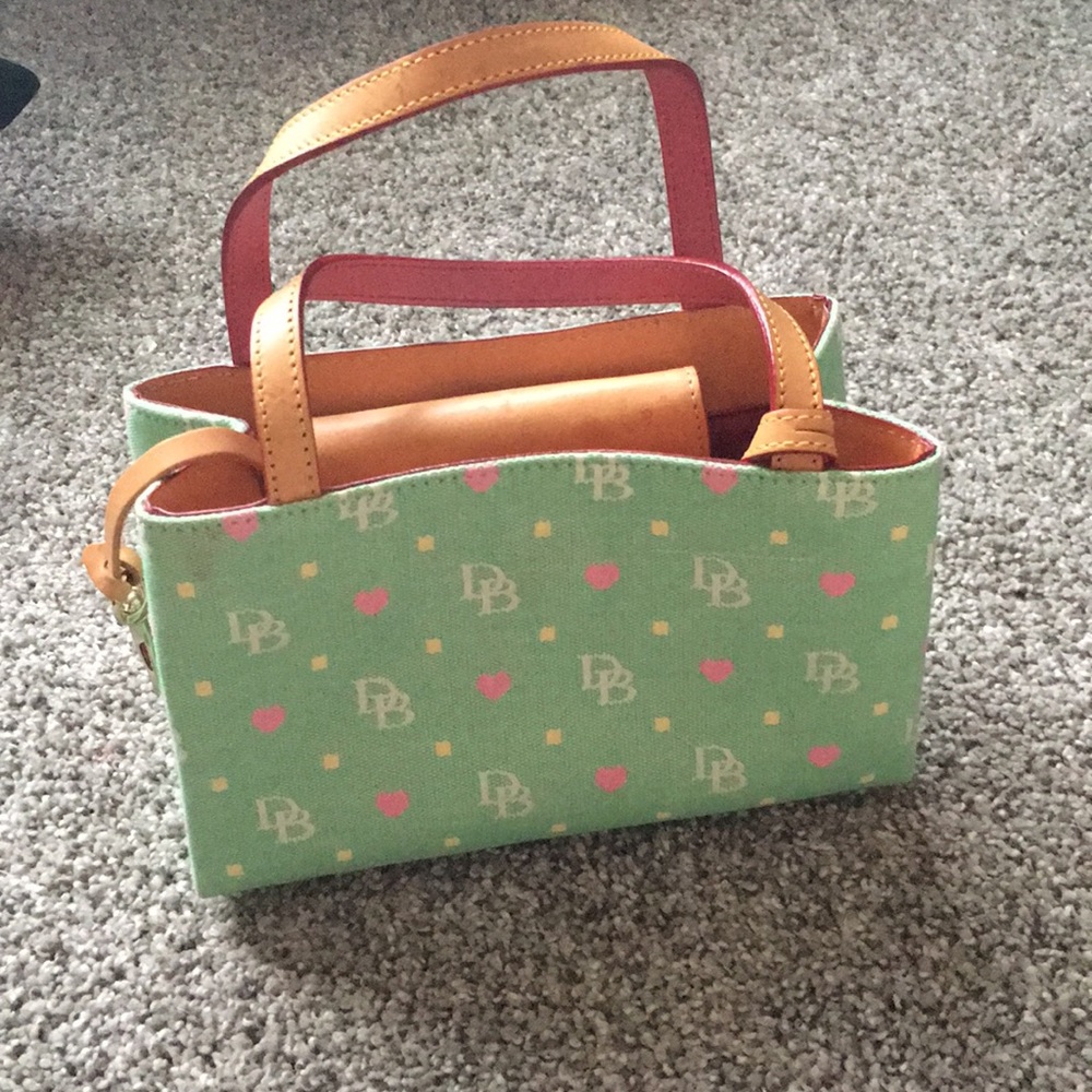 Dooney & Bourke purse